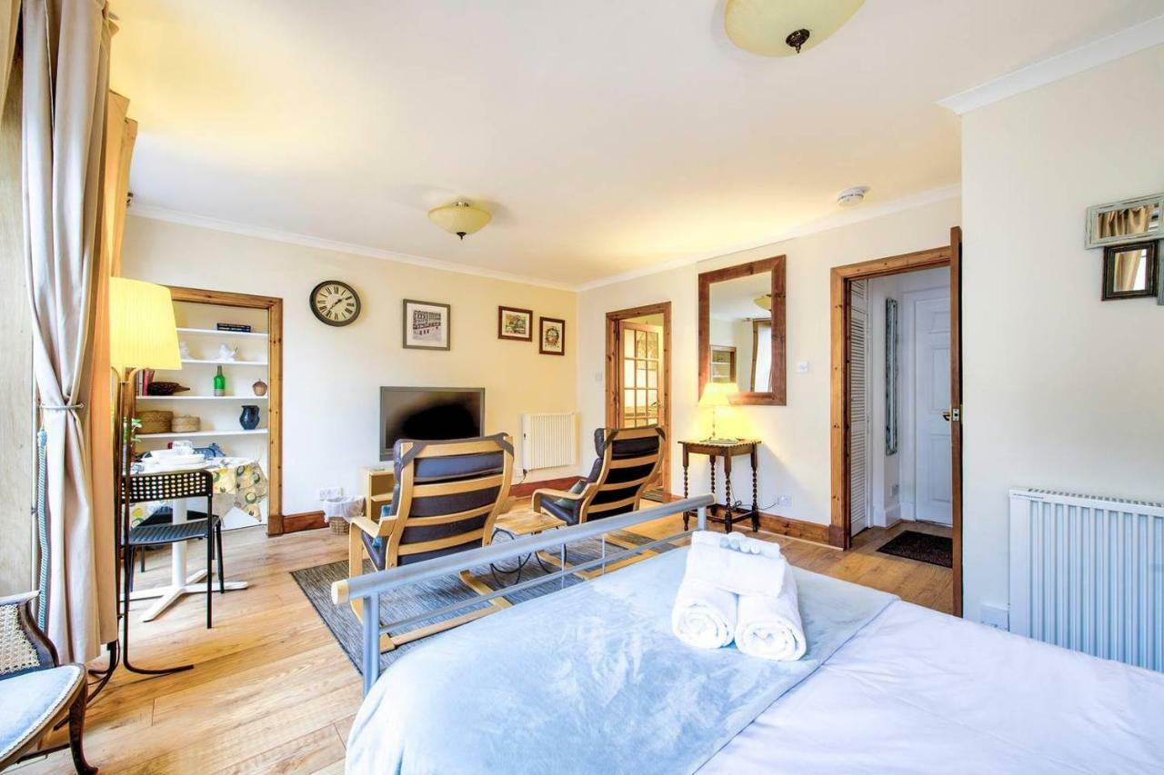 Joivy Royal Mile Apartment In Prime Location Эдинбург Экстерьер фото
